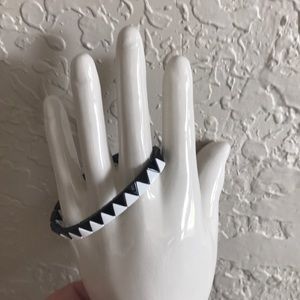 NEW Roxanne Assoulin B&W enamel bracelet.